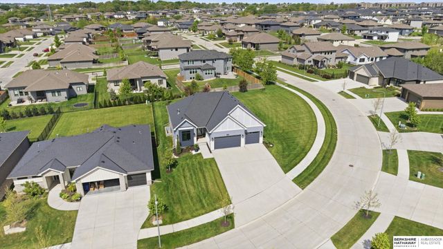 2316 N 182nd Avenue, Elkhorn, NE 68022