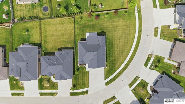 2316 N 182nd Avenue, Elkhorn, NE 68022