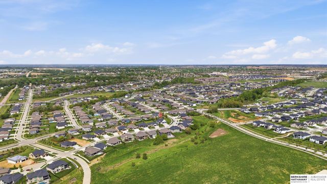 2316 N 182nd Avenue, Elkhorn, NE 68022