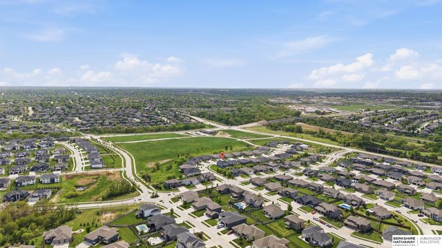 2316 N 182nd Avenue, Elkhorn, NE 68022