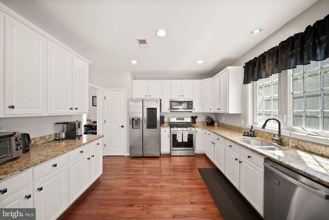 7705 RIDGEPARK CT, Springfield, VA 22153