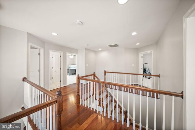 7705 RIDGEPARK CT, Springfield, VA 22153