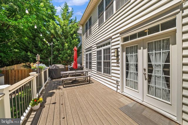 7705 RIDGEPARK CT, Springfield, VA 22153