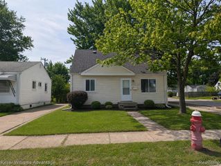 13006 Sherman Avenue, Warren, MI 48089