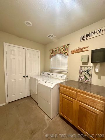 1908 Rhynes-Childress Loop, Kingston, OK 73439