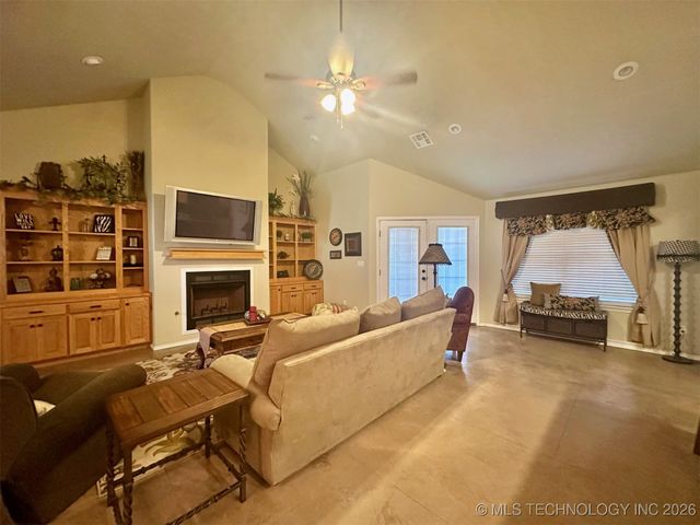 1908 Rhynes-Childress Loop, Kingston, OK 73439