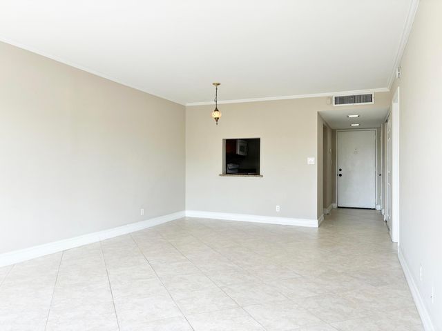2306 S Cypress Bend Drive 420, Pompano Beach, FL 33069
