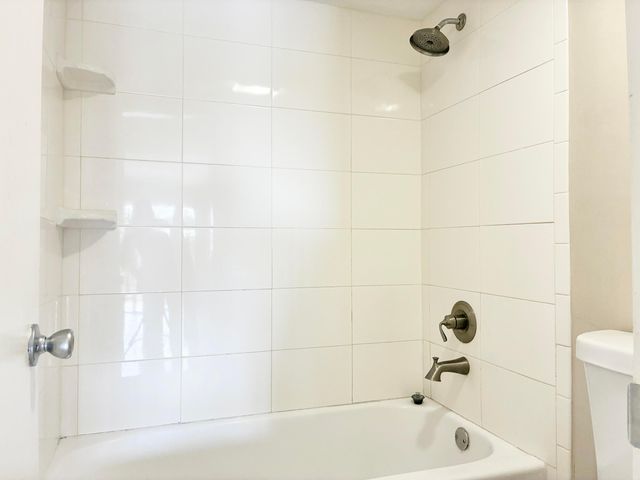 2306 S Cypress Bend Drive 420, Pompano Beach, FL 33069