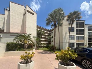 2306 S Cypress Bend Drive 420, Pompano Beach, FL 33069