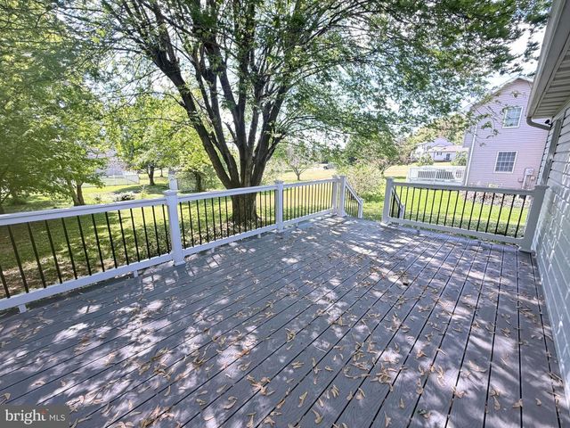 515 BASEHOAR SCHOOL RD, Littlestown, PA 17340
