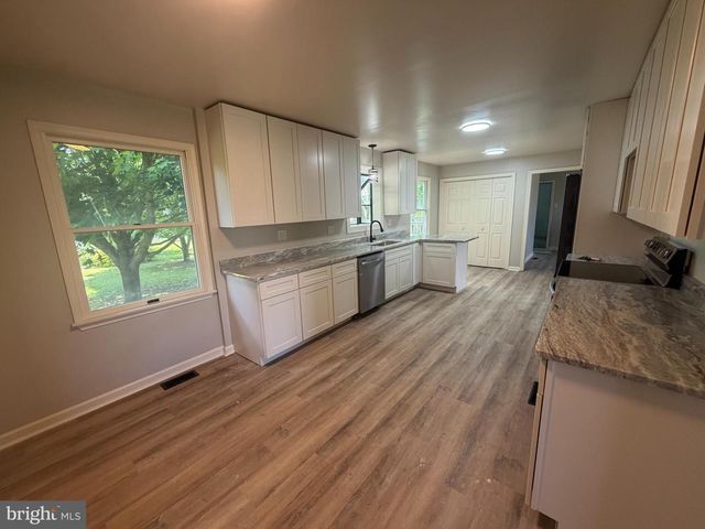 515 BASEHOAR SCHOOL RD, Littlestown, PA 17340