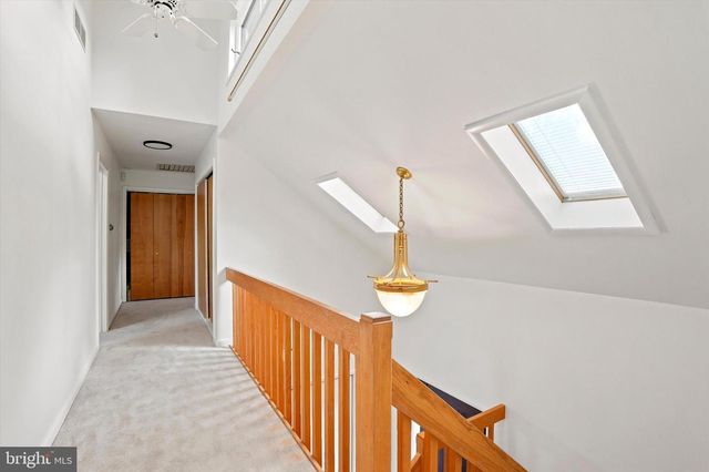 84 SKOURES LN, Newtown, PA 18940