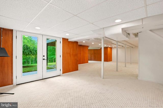 84 SKOURES LN, Newtown, PA 18940
