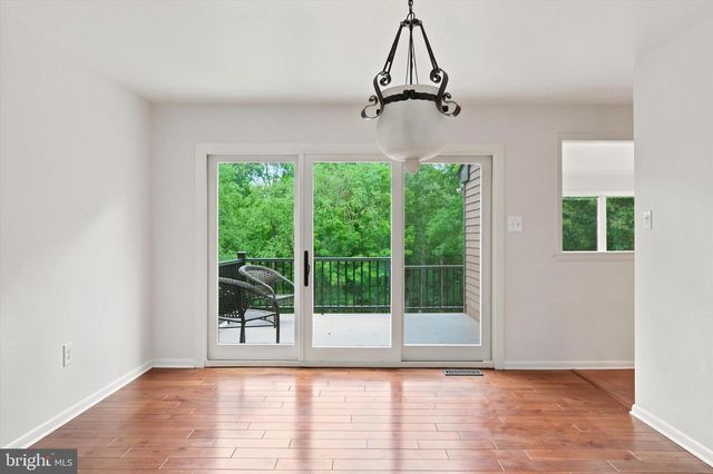 84 SKOURES LN, Newtown, PA 18940