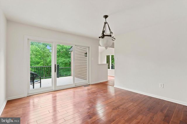 84 SKOURES LN, Newtown, PA 18940