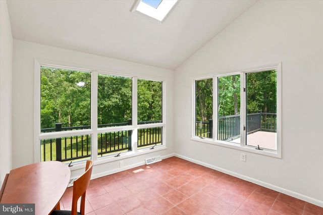 84 SKOURES LN, Newtown, PA 18940