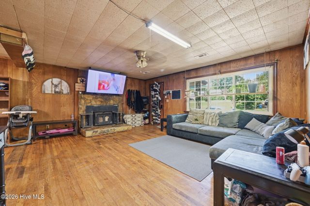 613 Robbinsville Road, Andrews, NC 28901