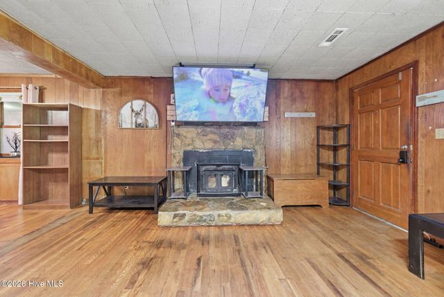 613 Robbinsville Road, Andrews, NC 28901