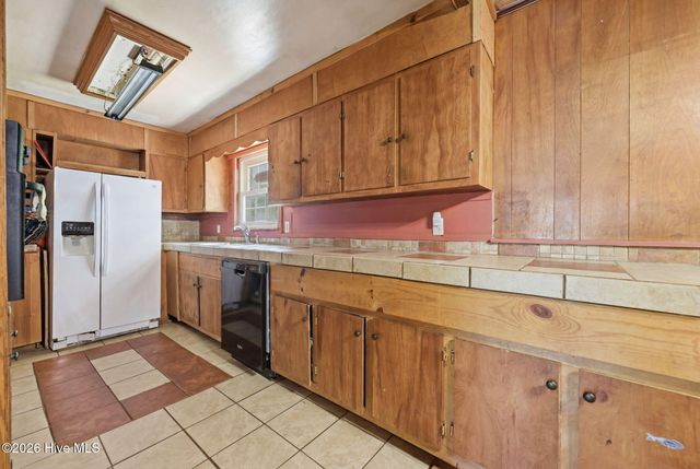 613 Robbinsville Road, Andrews, NC 28901