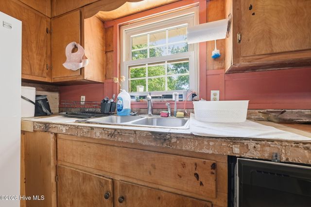 613 Robbinsville Road, Andrews, NC 28901