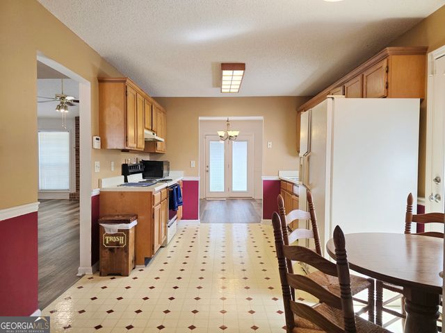 1652 Highway 155 N, Mcdonough, GA 30252