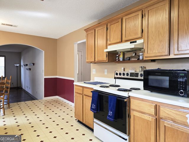 1652 Highway 155 N, Mcdonough, GA 30252