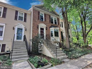 6061 CLAY SPUR CT, Centreville, VA 20121