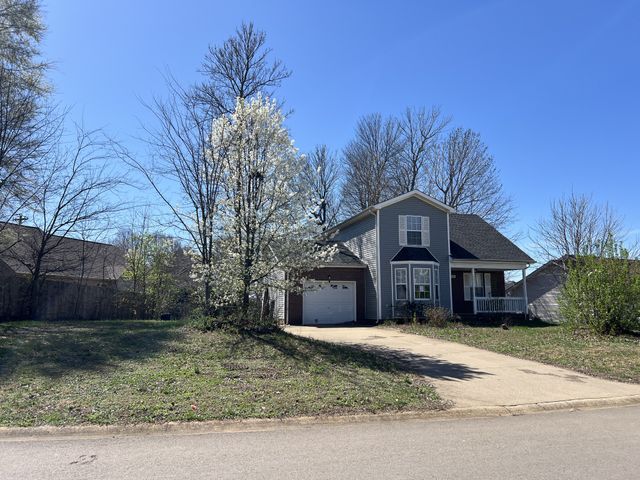 2504 Rafiki Dr, Clarksville, TN 37042