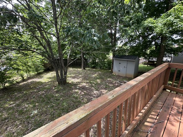 2504 Rafiki Dr, Clarksville, TN 37042