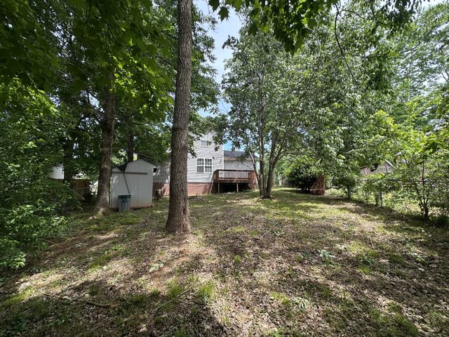 2504 Rafiki Dr, Clarksville, TN 37042