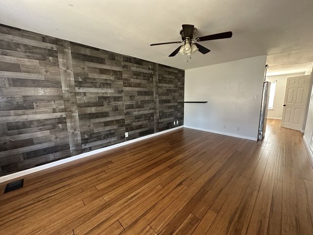 2504 Rafiki Dr, Clarksville, TN 37042