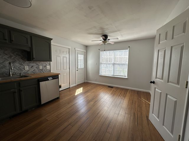2504 Rafiki Dr, Clarksville, TN 37042