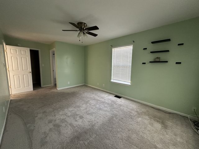 2504 Rafiki Dr, Clarksville, TN 37042