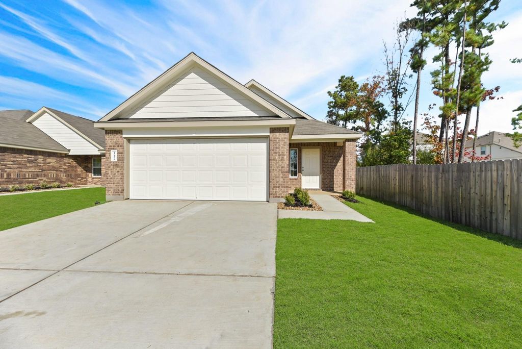 112 Cape Buffalo Drive, Huntsville, TX 77320