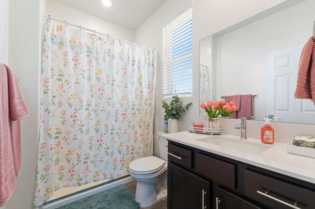 6523 E Sooner Drive, Fresno, CA 93727
