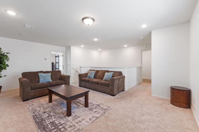 6523 E Sooner Drive, Fresno, CA 93727