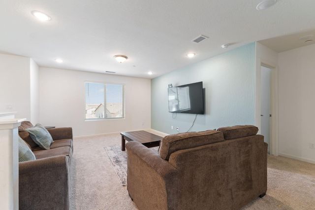 6523 E Sooner Drive, Fresno, CA 93727