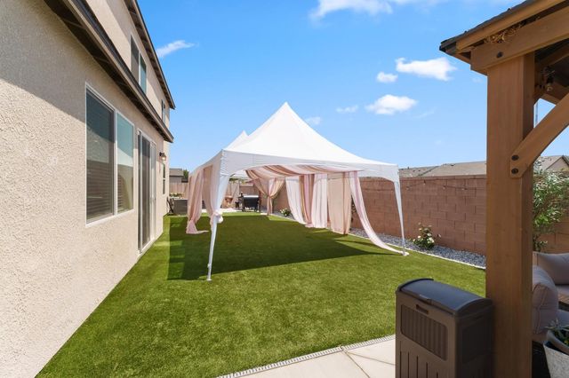6523 E Sooner Drive, Fresno, CA 93727