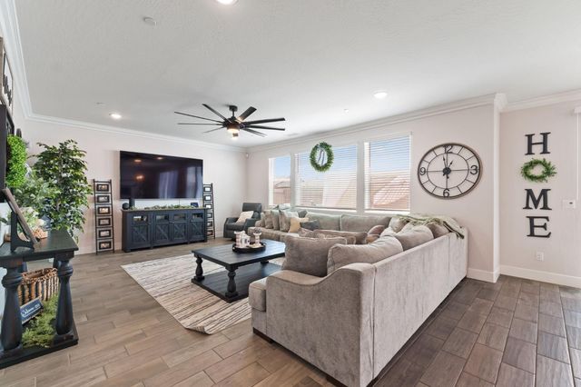 6523 E Sooner Drive, Fresno, CA 93727