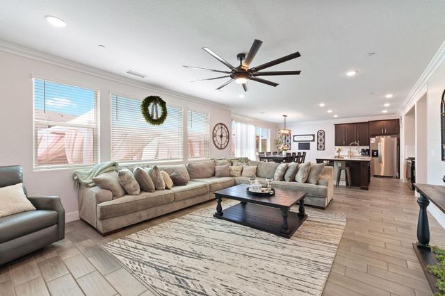 6523 E Sooner Drive, Fresno, CA 93727