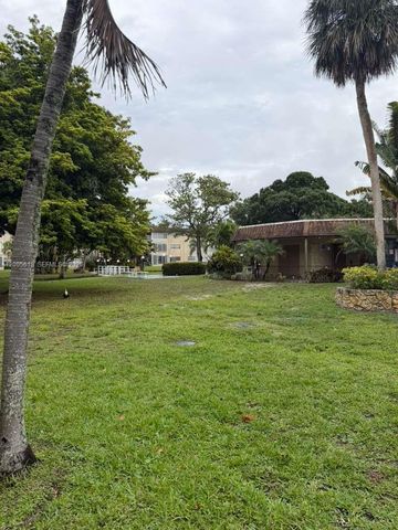 5041 W Oakland Park Boulevard 110, Lauderdale Lakes, FL 33313