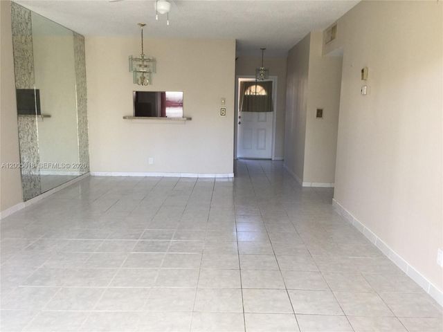 5041 W Oakland Park Boulevard 110, Lauderdale Lakes, FL 33313