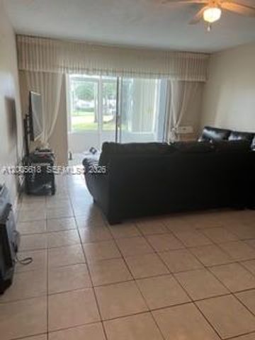 5041 W Oakland Park Boulevard 110, Lauderdale Lakes, FL 33313