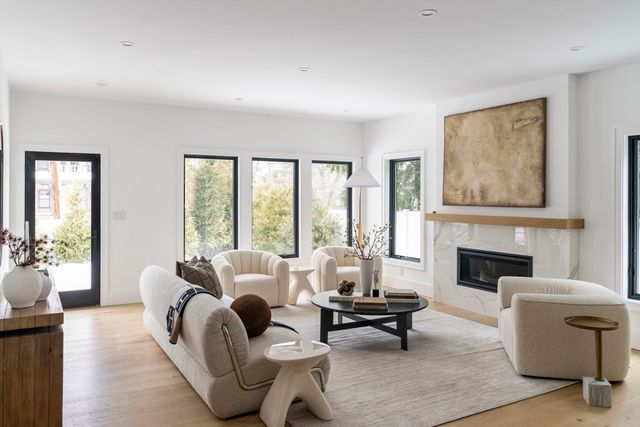 224 Auburn St A, Newton, MA 02466