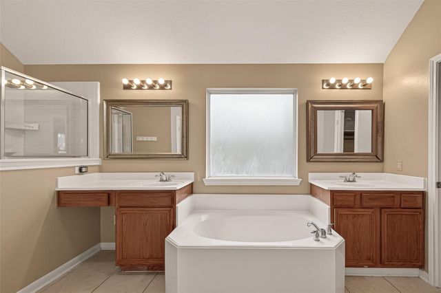 9022 Clearwood Landing Boulevard, Houston, TX 77075