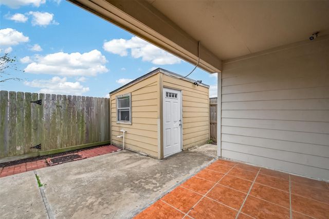 9022 Clearwood Landing Boulevard, Houston, TX 77075