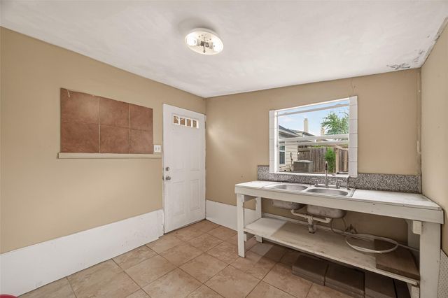 9022 Clearwood Landing Boulevard, Houston, TX 77075