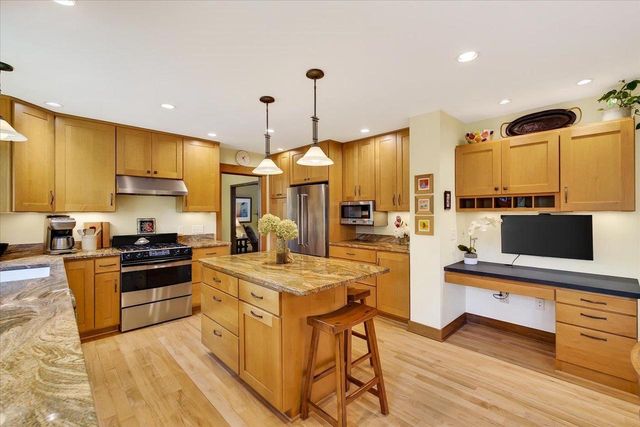 201 Saratoga Circle, Madison, WI 53705