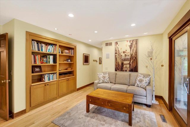 201 Saratoga Circle, Madison, WI 53705