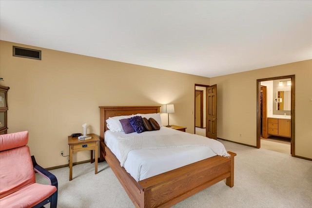 201 Saratoga Circle, Madison, WI 53705